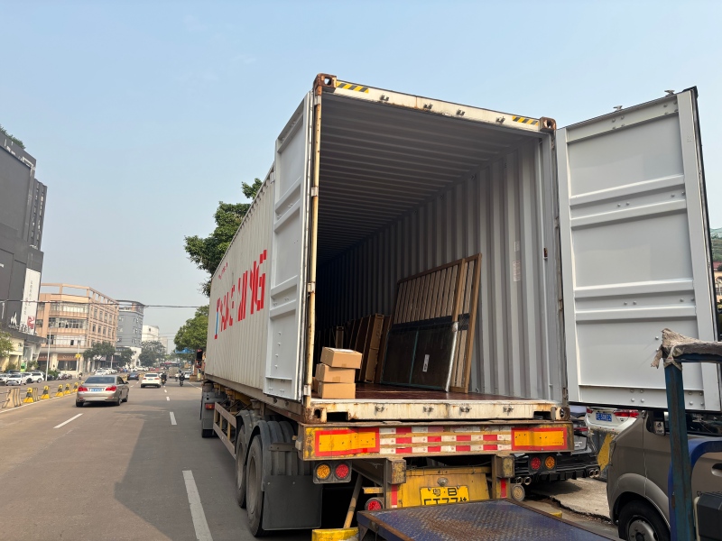 Möbler godsaker · Väntar på dig med liknande smak